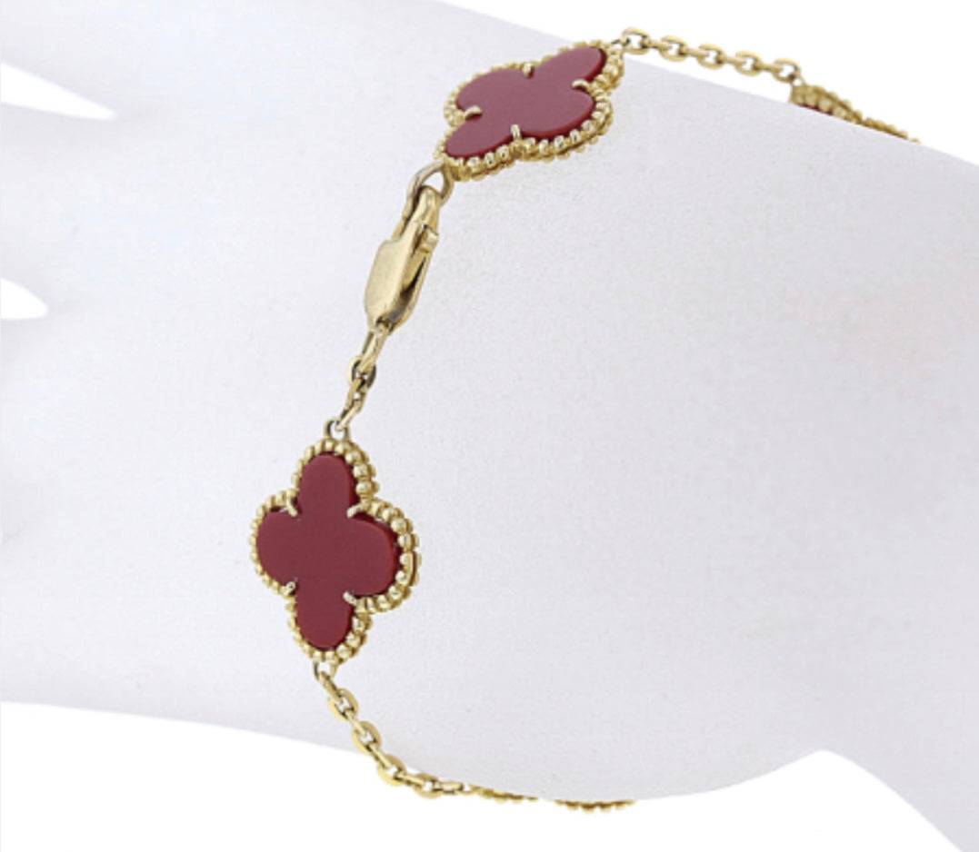 Bezauberndes Glücksarmband